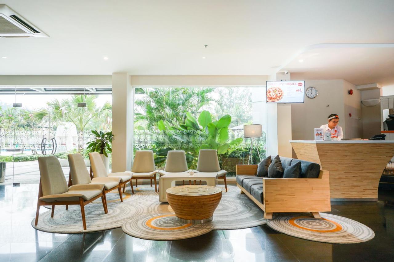 Harris Resort Batam Waterfront Sekupang Buitenkant foto